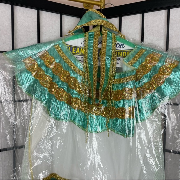 Cleopatra Costume - Picture 3 of 10